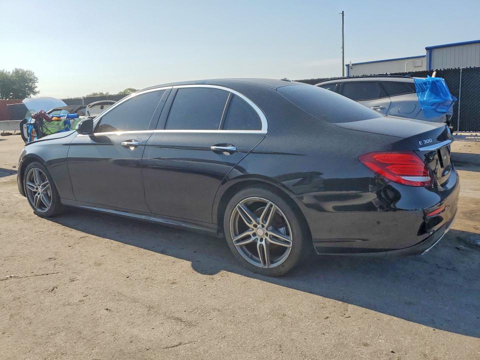 65234996 :رقم المزاد ، WDDZF4JB4HA055978 vin ، 2017 Mercedes-benz E مزاد بيع