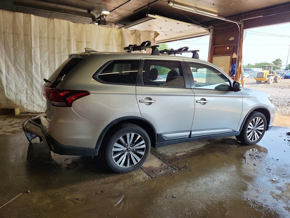 2019 Mitsubishi Outlander მანქანა იყიდება აუქციონზე, vin: JA4AZ3A32KZ019078, აუქციონის ნომერი: 64715736