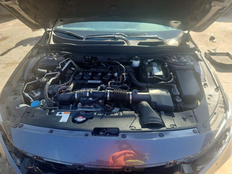Продажа на аукционе авто 2018 Honda Accord, vin: 1HGCV1F3XJA215288, номер лота: 65135476