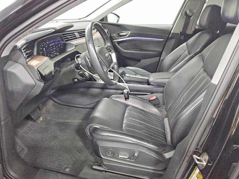 Aukcja sprzedaży 2019 Audi E-tron, vin: WA1VABGEXKB017048, numer aukcji: 64572266