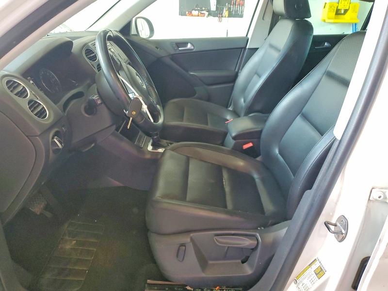 2011 Volkswagen Tiguan მანქანა იყიდება აუქციონზე, vin: WVGBV7AX4BW503895, აუქციონის ნომერი: 64400856