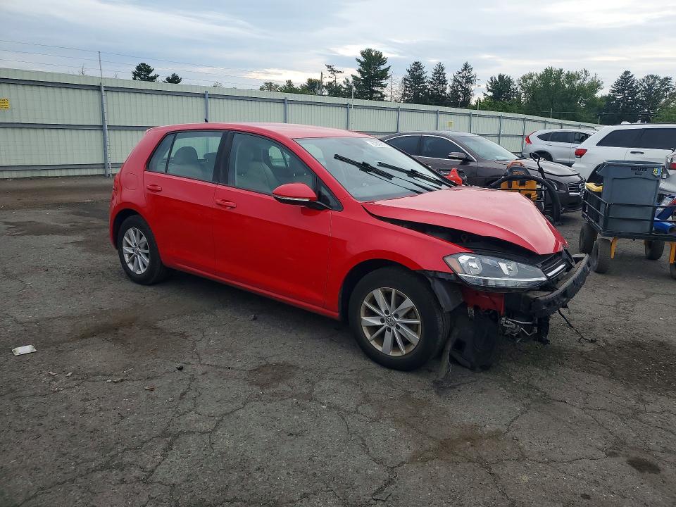 67240816 :رقم المزاد ، 3VWG17AU3JM255307 vin ، 2018 Volkswagen Golf مزاد بيع