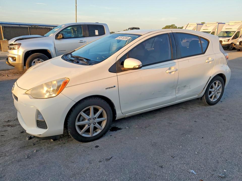 Aukcja sprzedaży 2012 Toyota Prius C, vin: JTDKDTB31C1508854, numer aukcji: 64615256