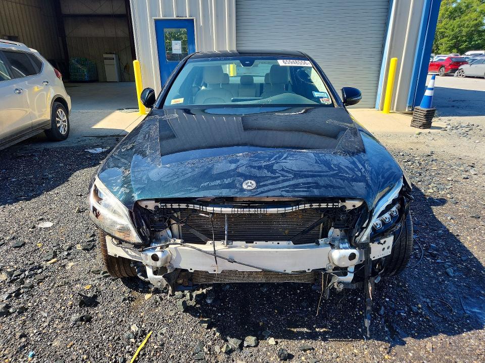 Продажа на аукционе авто 2019 Mercedes-benz C, vin: 55SWF8EB4KU310852, номер лота: 65948556