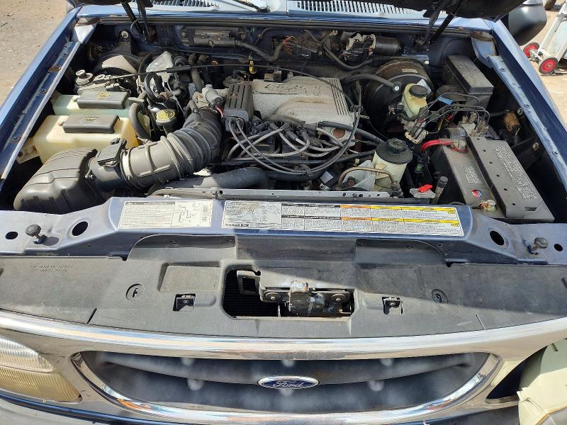 Продажа на аукционе авто 2000 Ford Explorer, vin: 1FMZU83P4YZC12132, номер лота: 63563636