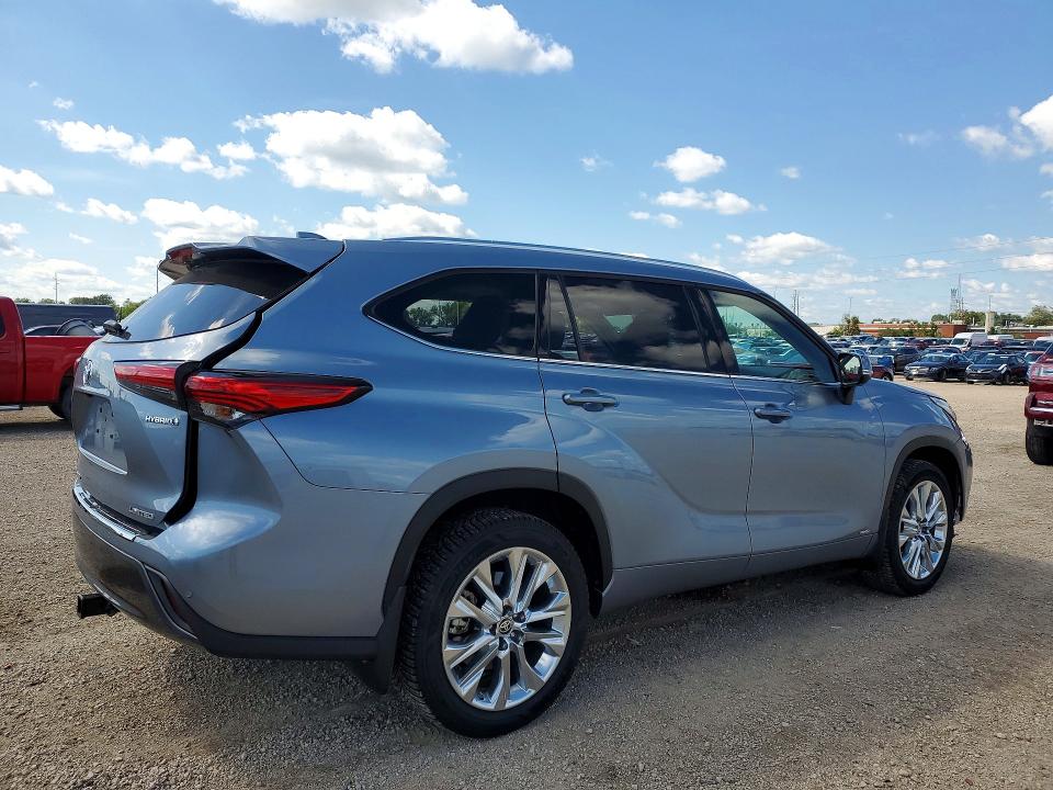 Aukcja sprzedaży 2022 Toyota Highlander, vin: 5TDXBRCHXNS088946, numer aukcji: 65223396