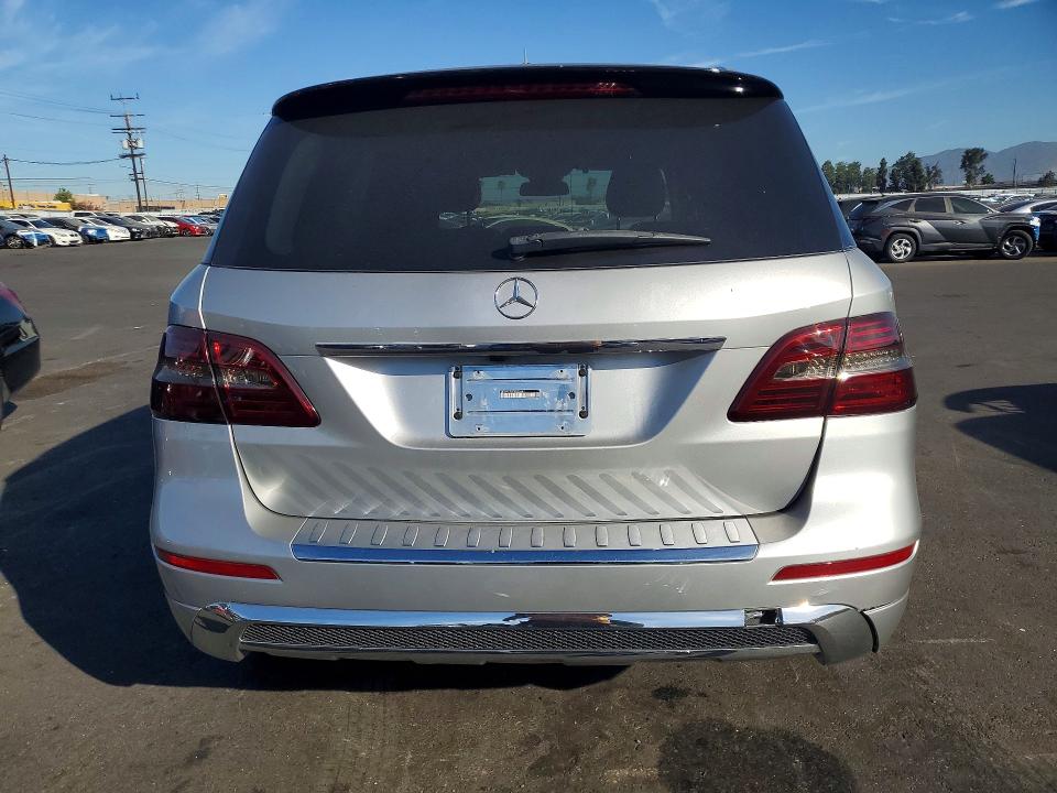 Продажа на аукционе авто 2015 Mercedes-benz Ml, vin: 4JGDA5JB2FA502647, номер лота: 65293446