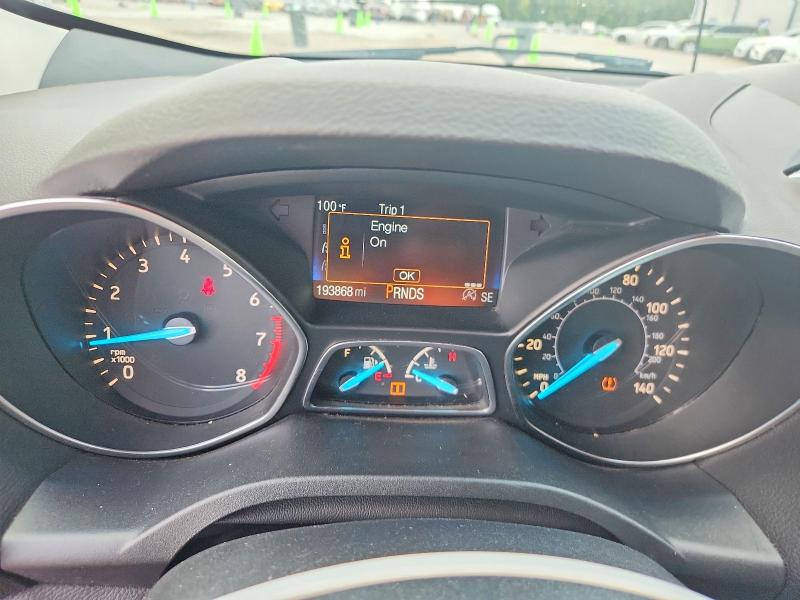 65689906 :رقم المزاد ، 1FMCU0GD7HUE42803 vin ، 2017 Ford Escape مزاد بيع