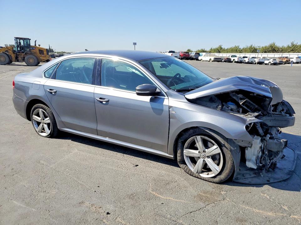 2015 Volkswagen Passat მანქანა იყიდება აუქციონზე, vin: 1VWAT7A30FC117210, აუქციონის ნომერი: 65347106