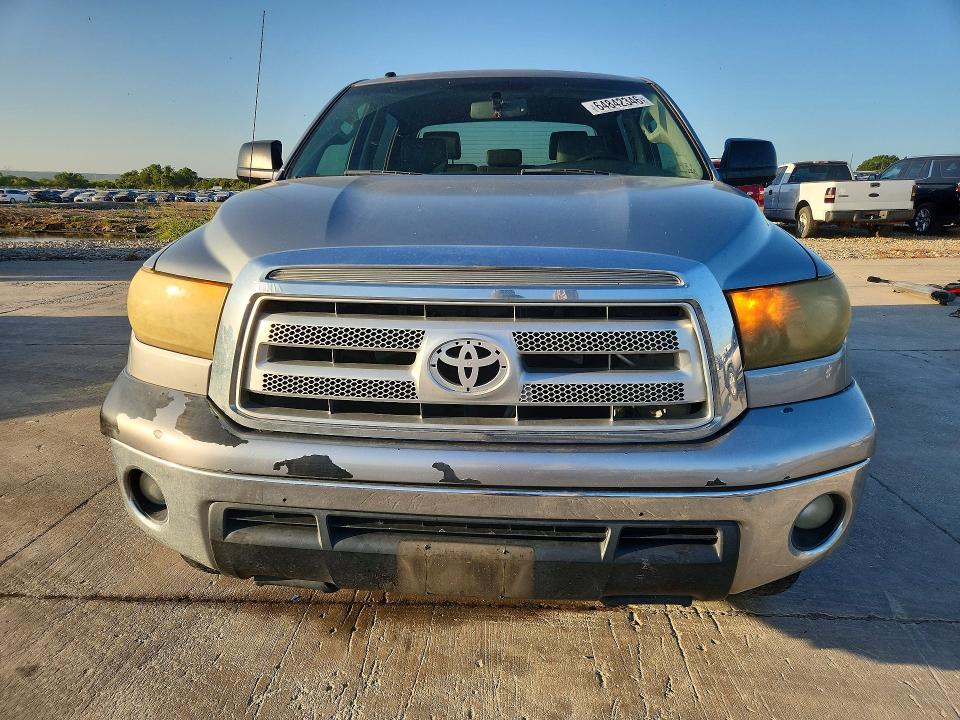 64842346 :رقم المزاد ، 5TFDW5F1XAX156682 vin ، 2010 Toyota Tundra مزاد بيع