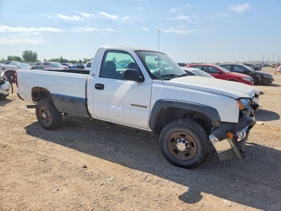 66372226 :رقم المزاد ، 1GCHC24U44E262311 vin ، 2004 Chevrolet Silverado مزاد بيع