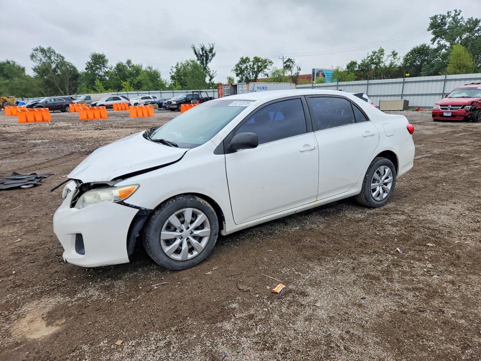 65213376 :رقم المزاد ، 2T1BU4EE6DC005613 vin ، 2013 Toyota Corolla مزاد بيع