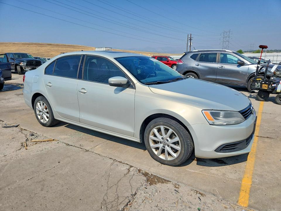 63678996 :رقم المزاد ، 3VWDP7AJ3CM321879 vin ، 2012 Volkswagen Jetta مزاد بيع
