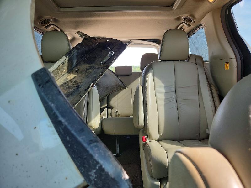 66225196 :رقم المزاد ، 5TDYK3DC0BS078118 vin ، 2011 Toyota Sienna مزاد بيع