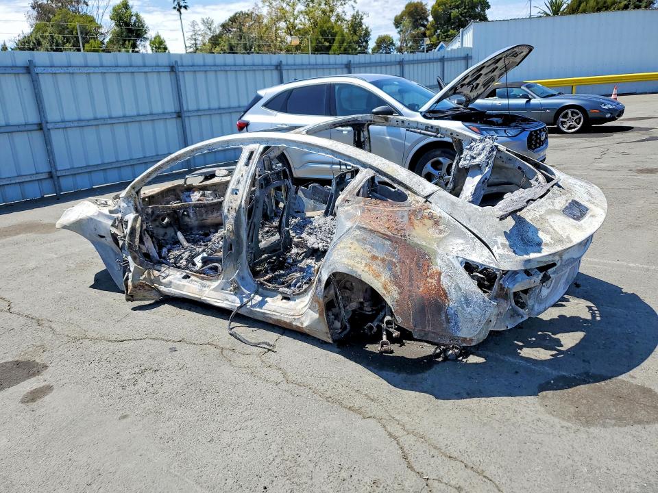 2024 Tesla Model 3 მანქანა იყიდება აუქციონზე, vin: 5YJ3E1EA3RF863251, აუქციონის ნომერი: 64411306