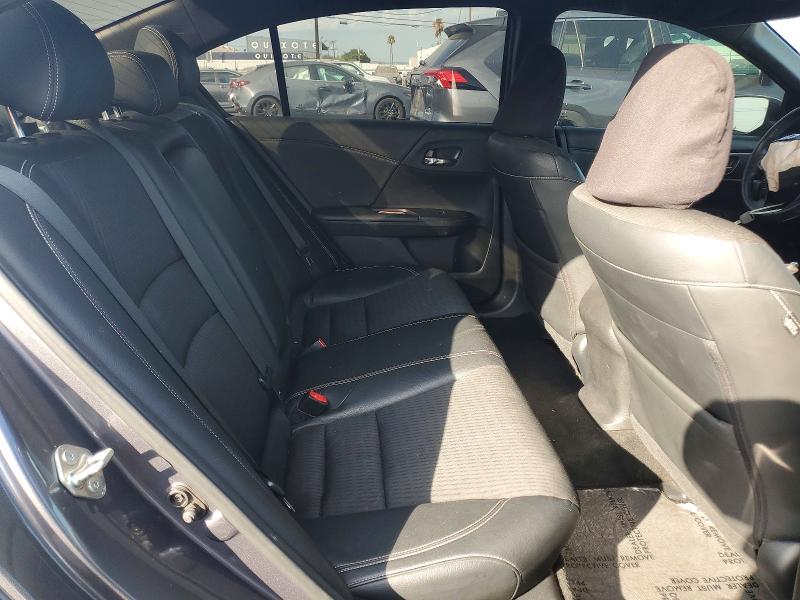 Продаж на аукціоні авто 2017 Honda Accord, vin: 1HGCR2F5XHA043818, номер лоту: 64648766