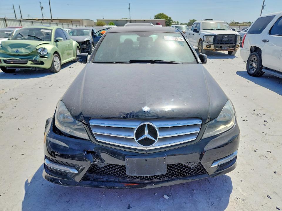 66073476 :رقم المزاد ، WDDGF8AB0DA778106 vin ، 2013 Mercedes-benz C مزاد بيع