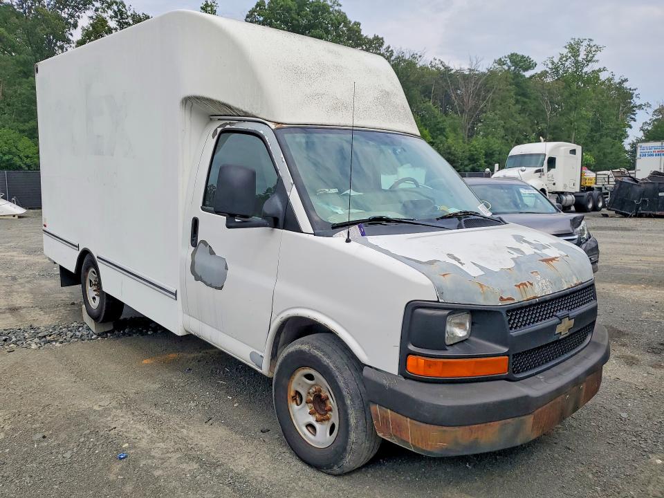 64288626 :رقم المزاد ، 1GB3G2BG3A1161392 vin ، 2010 Chevrolet Express G3500 مزاد بيع