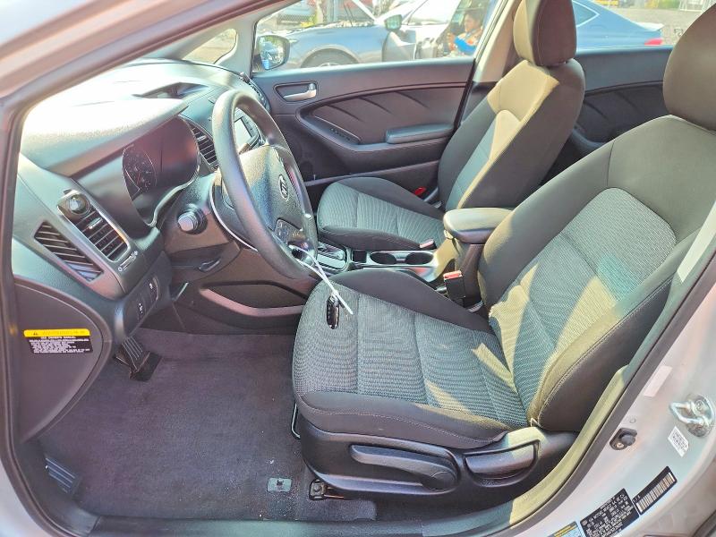 64960246 :رقم المزاد ، 3KPFK4A78JE284302 vin ، 2018 Kia Forte مزاد بيع