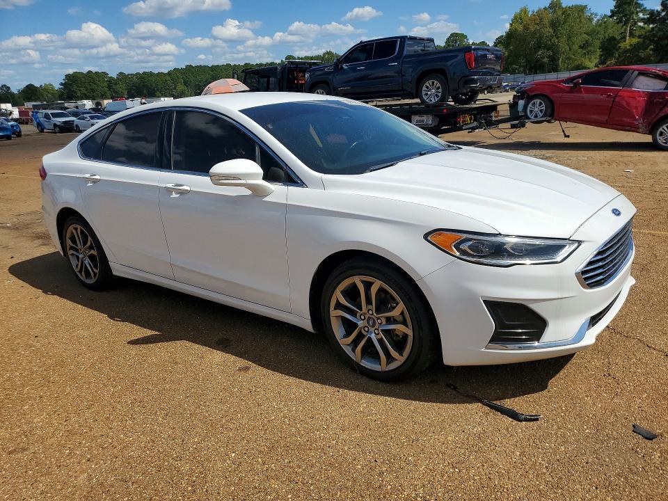 Продажа на аукционе авто 2019 Ford Fusion, vin: 3FA6P0CD0KR117333, номер лота: 64768306