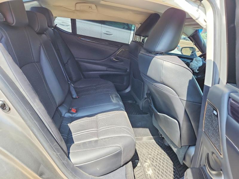 65599616 :رقم المزاد ، 58ABZ1B19MU083022 vin ، 2021 Lexus Es مزاد بيع