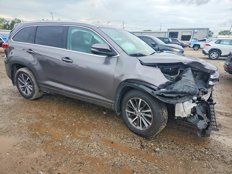 65023576 :رقم المزاد ، 5TDJZRFH3JS531235 vin ، 2018 Toyota Highlander مزاد بيع