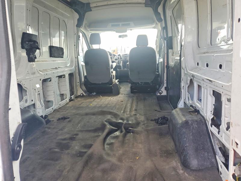 64602576 :رقم المزاد ، 1FTYR1CMXFKA99596 vin ، 2015 Ford Transit مزاد بيع