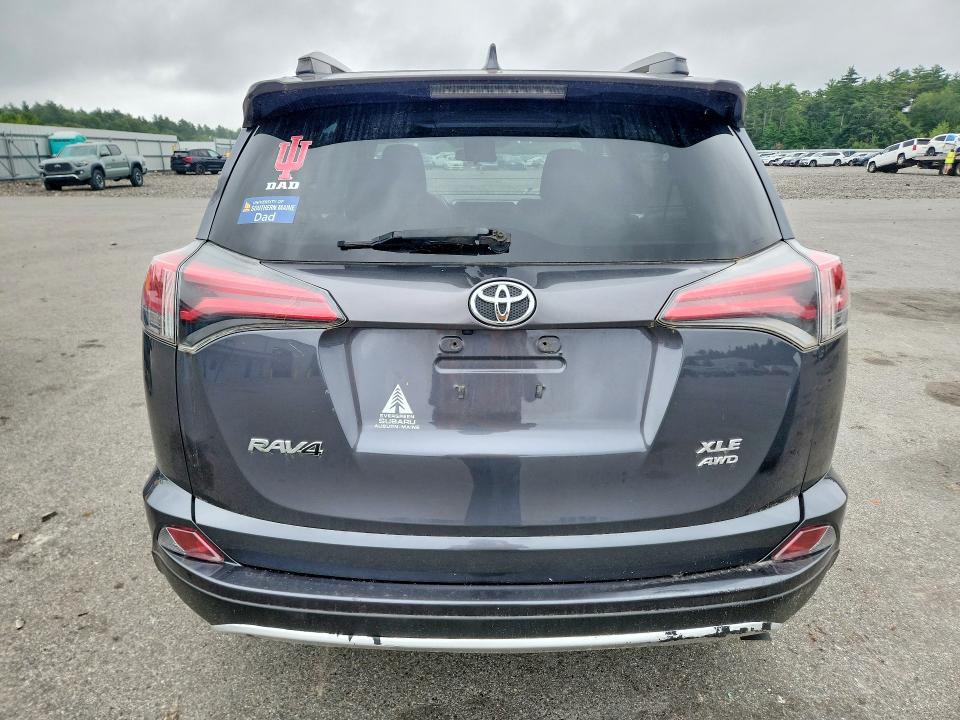 2017 Toyota Rav4 მანქანა იყიდება აუქციონზე, vin: JTMRFREV1HD205135, აუქციონის ნომერი: 64929506