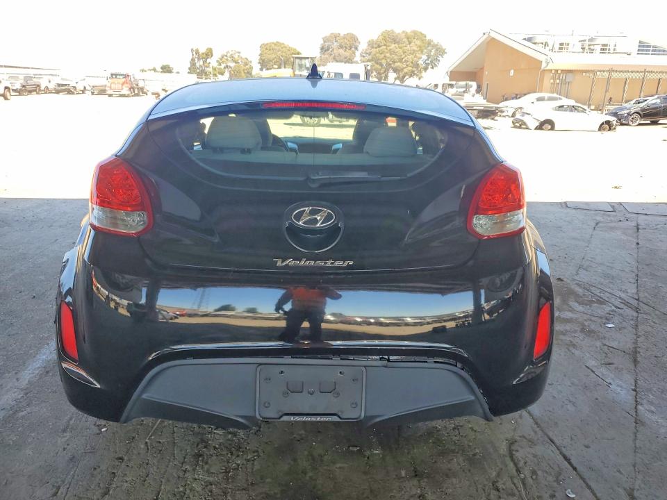 2013 Hyundai Veloster მანქანა იყიდება აუქციონზე, vin: KMHTC6AD7DU177342, აუქციონის ნომერი: 63397386