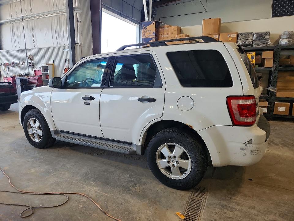 2010 Ford Escape მანქანა იყიდება აუქციონზე, vin: 1FMCU9DG8AKC35177, აუქციონის ნომერი: 64289476