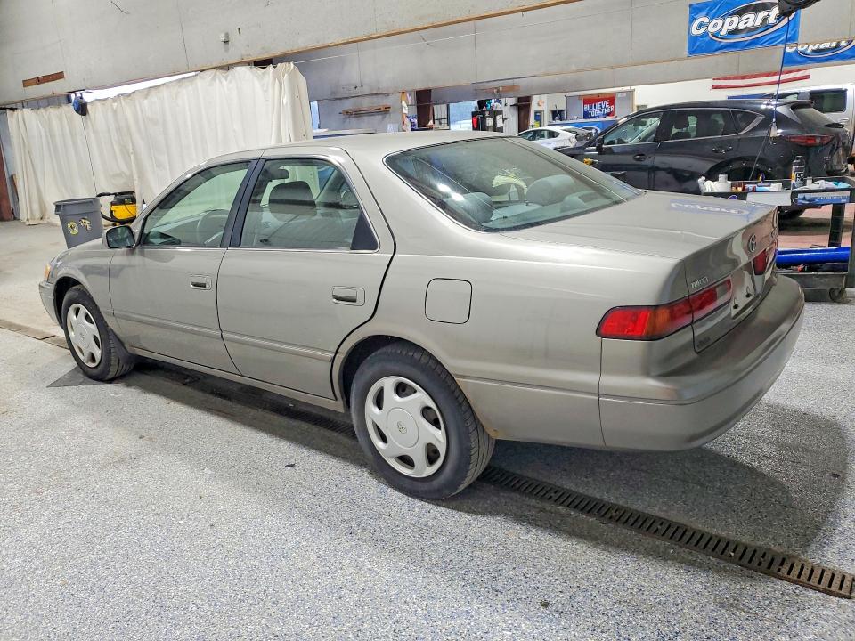 1998 Toyota Camry მანქანა იყიდება აუქციონზე, vin: JT2BF22K2W0140960, აუქციონის ნომერი: 65551846