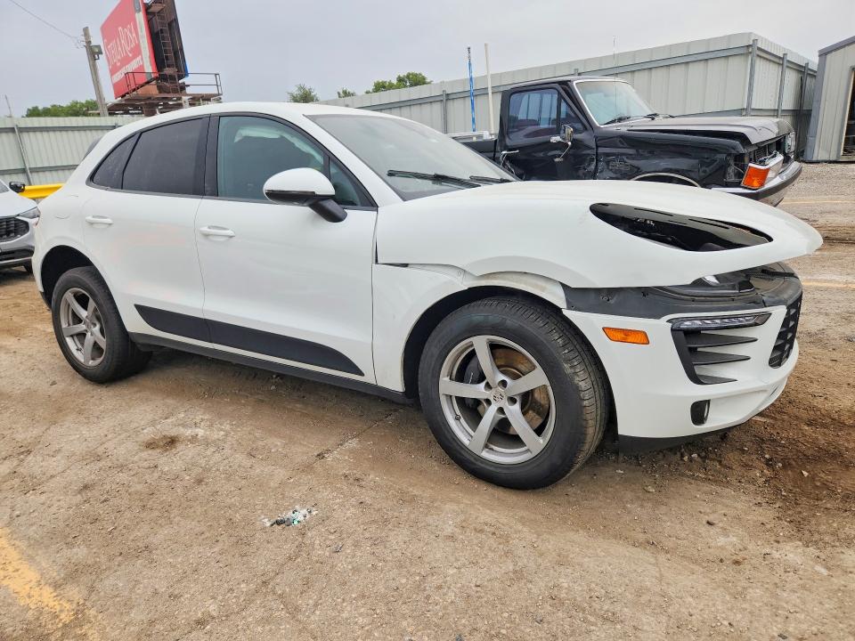 66586126 :رقم المزاد ، WP1AA2A58JLB16617 vin ، 2018 Porsche Macan مزاد بيع