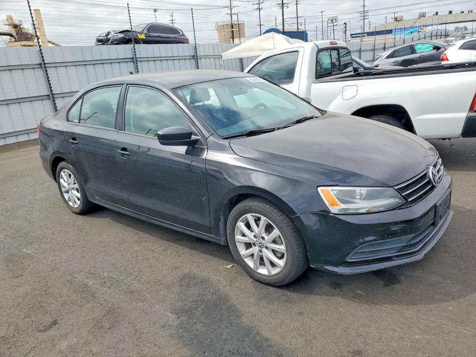 65161616 :رقم المزاد ، 3VWD17AJ3FM268638 vin ، 2015 Volkswagen Jetta مزاد بيع