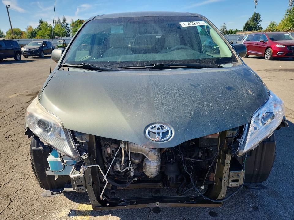 2013 Toyota Sienna მანქანა იყიდება აუქციონზე, vin: 5TDKK3DC4DS299214, აუქციონის ნომერი: 66522816