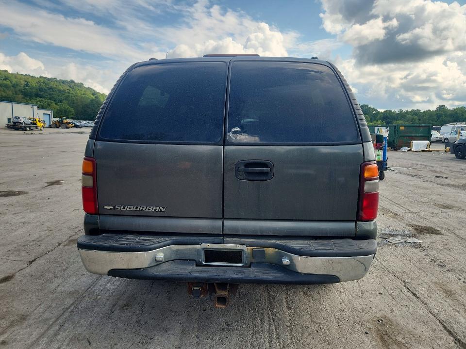 65915256 :رقم المزاد ، 3GNFK16T91G142394 vin ، 2001 Chevrolet Suburban مزاد بيع