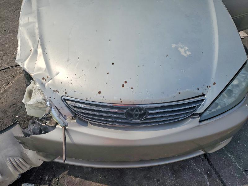 2005 Toyota Camry მანქანა იყიდება აუქციონზე, vin: 4T1BE30KX5U571651, აუქციონის ნომერი: 63644606