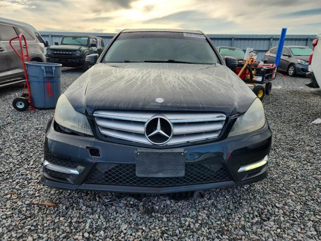 2013 Mercedes-benz C მანქანა იყიდება აუქციონზე, vin: WDDGF8AB1DR288145, აუქციონის ნომერი: 63219096