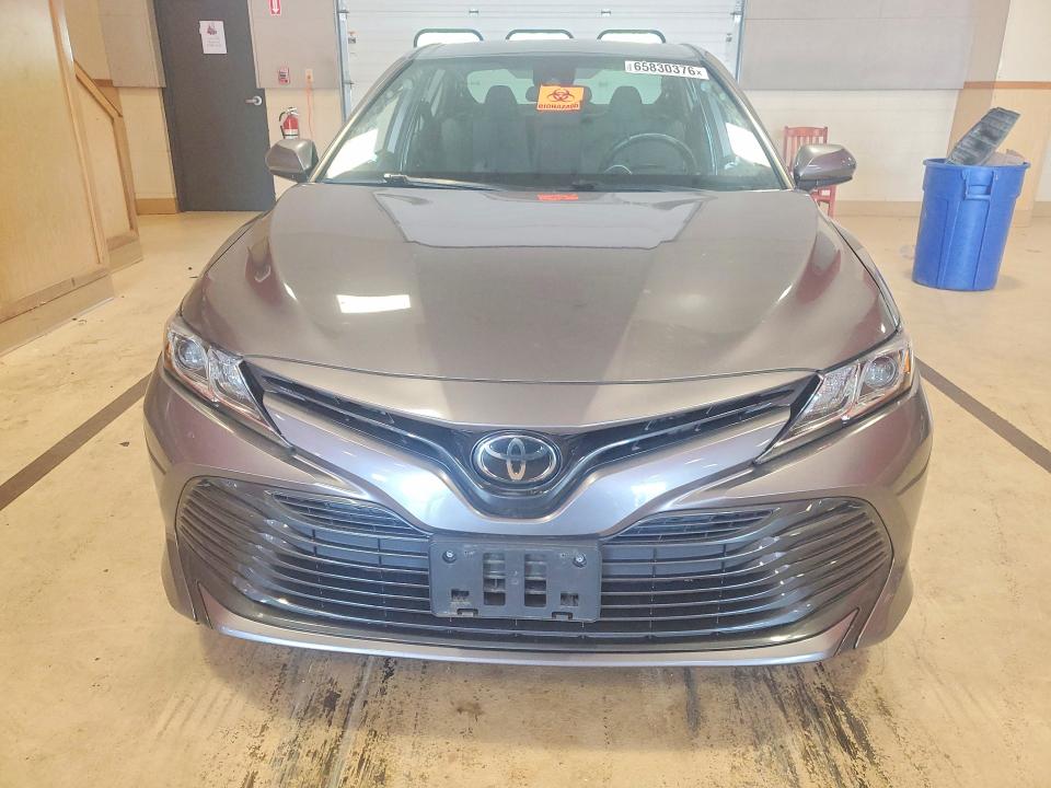 Продажа на аукционе авто 2019 Toyota Camry, vin: 4T1B11HK1KU680399, номер лота: 65830376