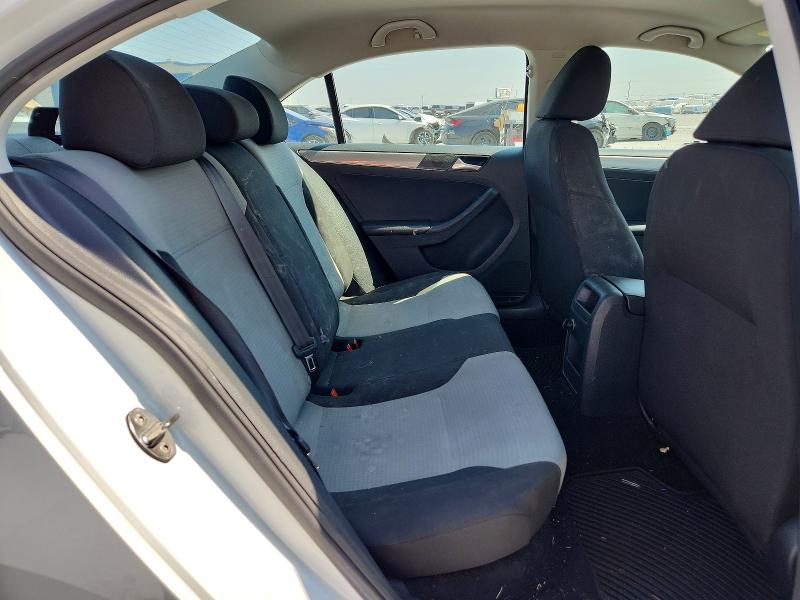 2017 Volkswagen Jetta მანქანა იყიდება აუქციონზე, vin: 3VW2B7AJ2HM261932, აუქციონის ნომერი: 63685026