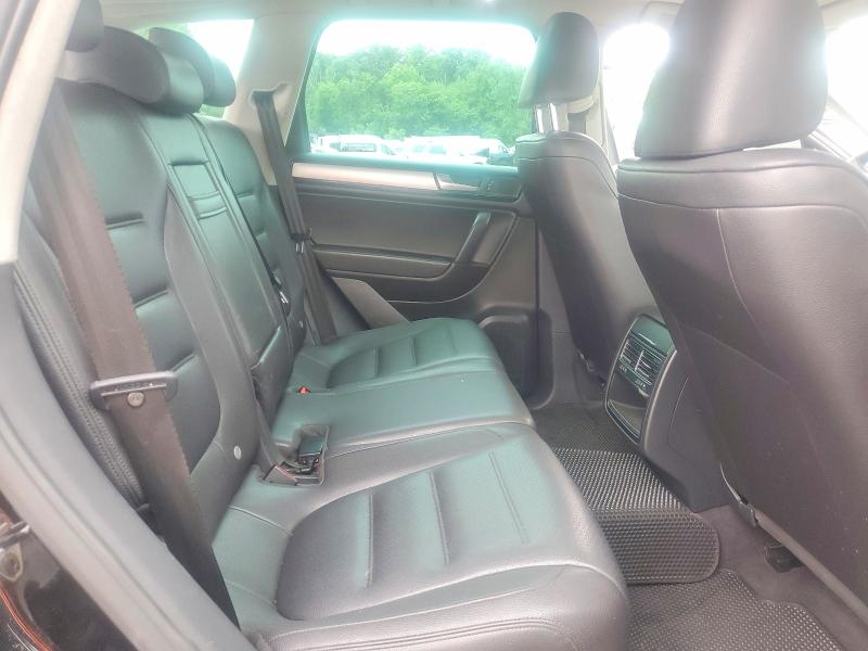 63851406 :رقم المزاد ، WVGFF9BP8BD001072 vin ، 2011 Volkswagen Touareg مزاد بيع