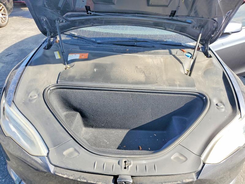 67035726 :رقم المزاد ، 5YJSA1E15GF174736 vin ، 2016 Tesla Model S مزاد بيع