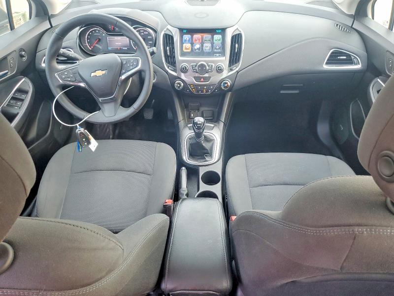 64597516 :رقم المزاد ، 3G1BD6SM0JS523635 vin ، 2018 Chevrolet Cruze مزاد بيع