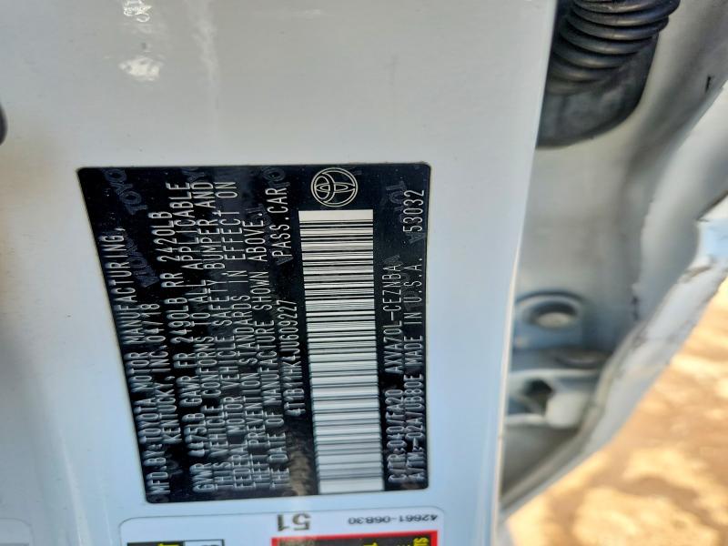 66534586 :رقم المزاد ، 4T1B11HK4JU609227 vin ، 2018 Toyota Camry مزاد بيع