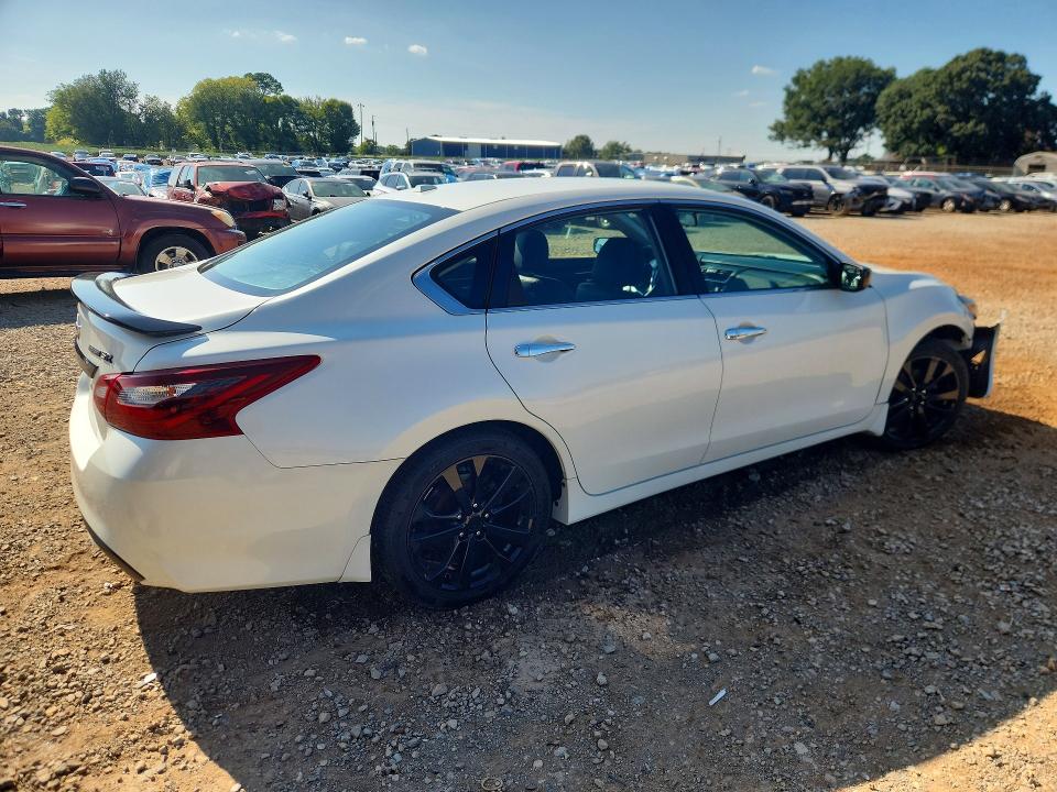 65551196 :رقم المزاد ، 1N4AL3AP3JC480047 vin ، 2018 Nissan Altima مزاد بيع