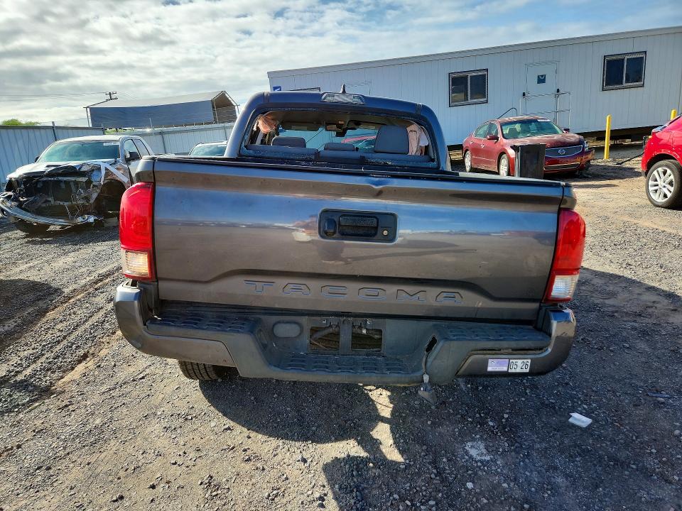 65755606 :رقم المزاد ، 5TFAX5GN5JX119430 vin ، 2018 Toyota Tacoma مزاد بيع