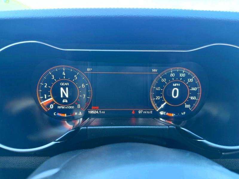 63775646 :رقم المزاد ، 1FA6P8R01N5554218 vin ، 2022 Ford Mustang مزاد بيع