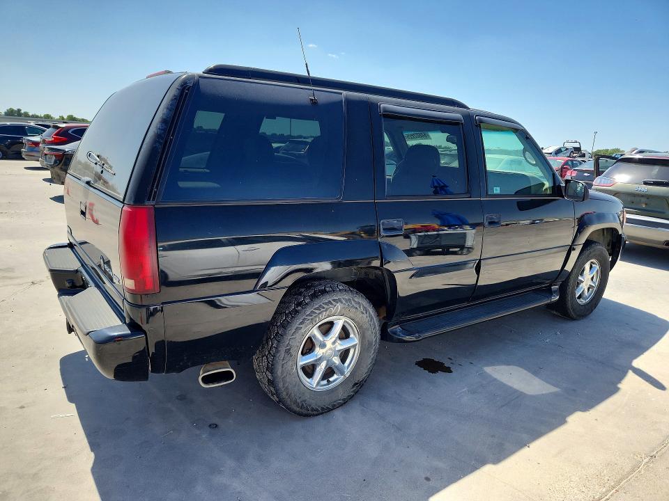 Продаж на аукціоні авто 2000 Cadillac Escalade, vin: 1GYEK63R8YR212336, номер лоту: 64602226