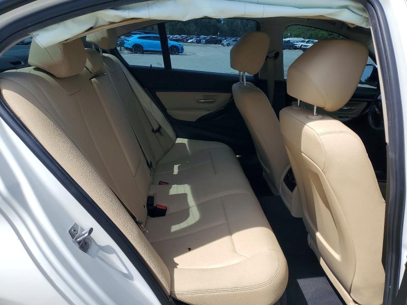 2017 Bmw 320 მანქანა იყიდება აუქციონზე, vin: WBA8E1G35HNU18592, აუქციონის ნომერი: 66757106