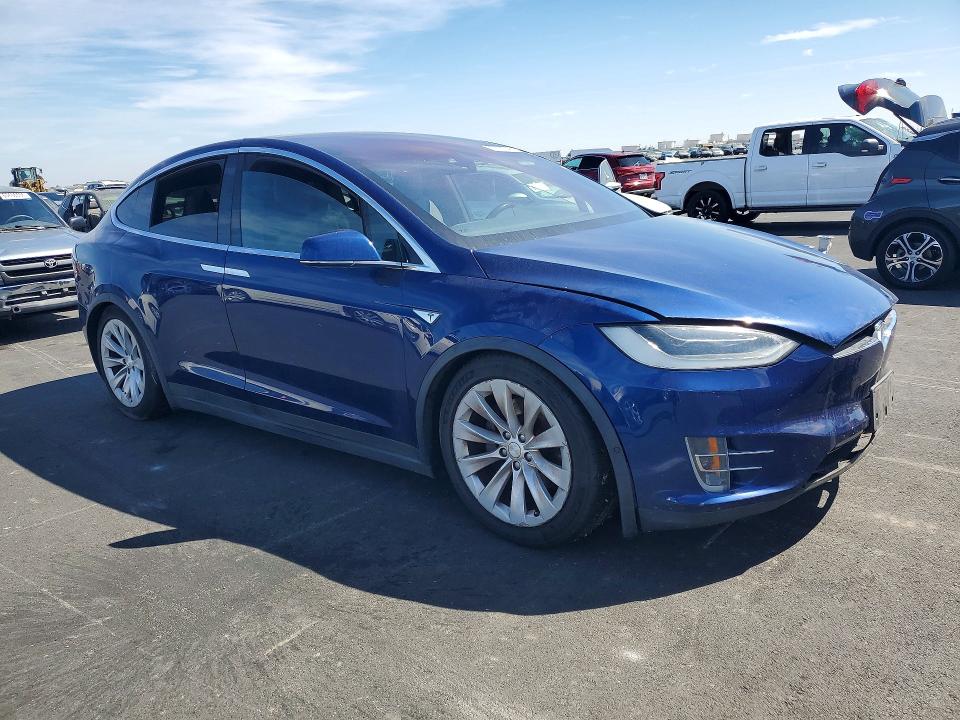 65728546 :رقم المزاد ، 5YJXCBE27GF015649 vin ، 2016 Tesla Model X مزاد بيع