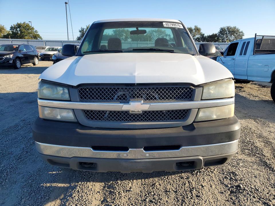 65799976 :رقم المزاد ، 1GCHC24U04E140092 vin ، 2004 Chevrolet Silverado مزاد بيع